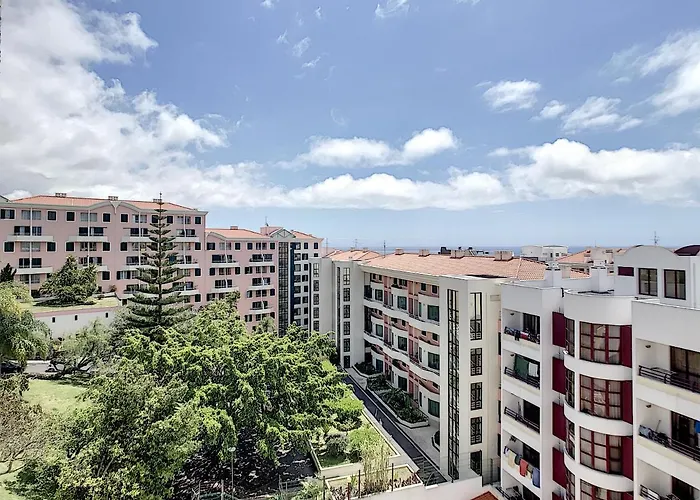 Lägenhet Paradise By Lovelystay *